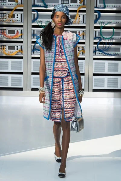 Look 33